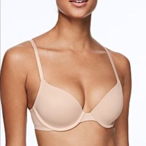 Victoria’s Secret PINK bra